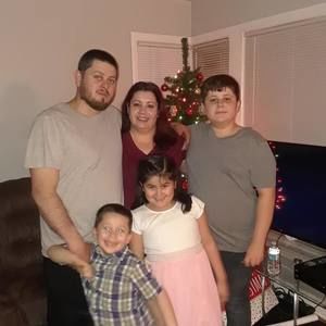 Meet your Posher, Claudia